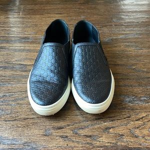 Gucci Signature Slide-On Sneaker 💚❤️ size 6.5, black